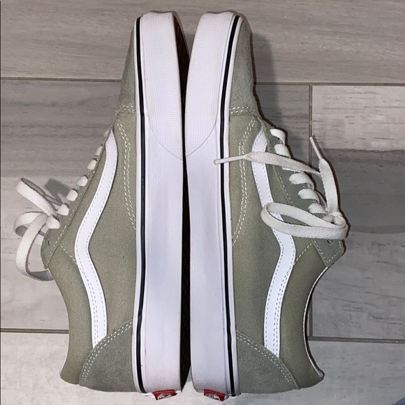 Vans - Picture 3 of 5